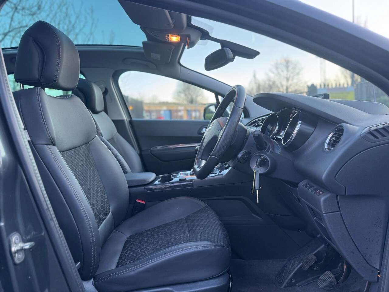 2015 PEUGEOT 3008 2015 PEUGEOT 3008