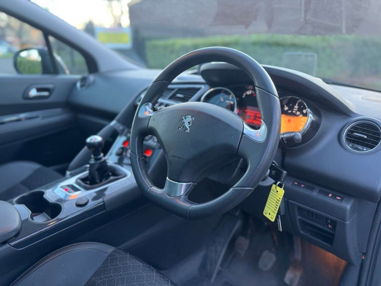 2015 PEUGEOT 3008 2015 PEUGEOT 3008