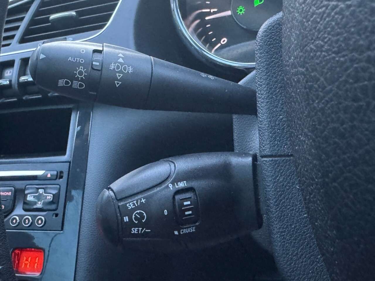 2015 PEUGEOT 3008 2015 PEUGEOT 3008