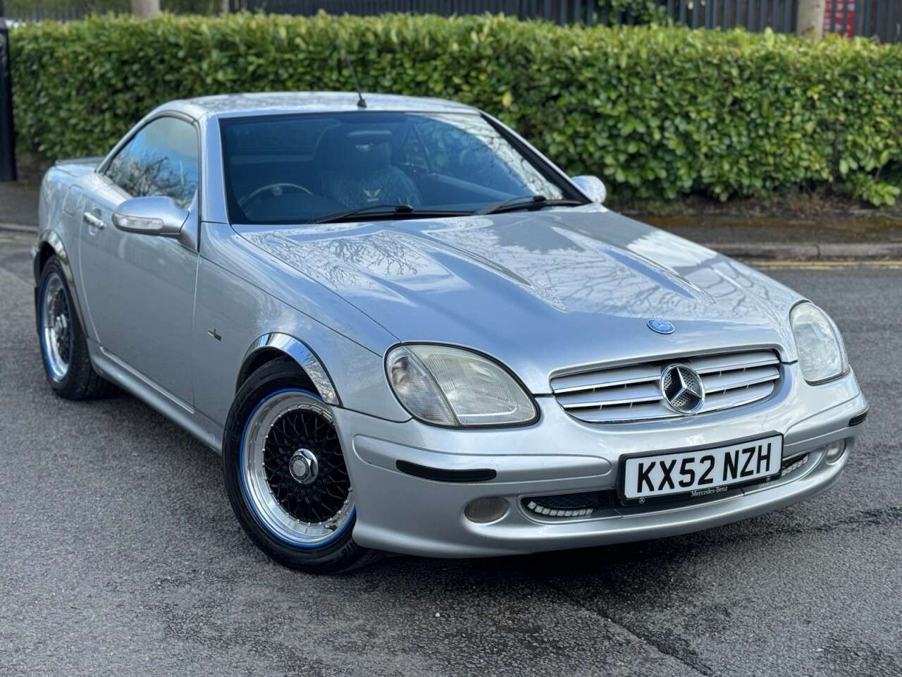 A 2002 MERCEDES-BENZ SLK 2.3 SLK230 Kompressor Convertible 2dr Petrol Manual (241 g/km, 197 bhp) A 2002 MERCEDES-BENZ SLK 2.3 SLK230 Kompressor Convertible 2dr Petrol Manual (241 g/km, 197 bhp)