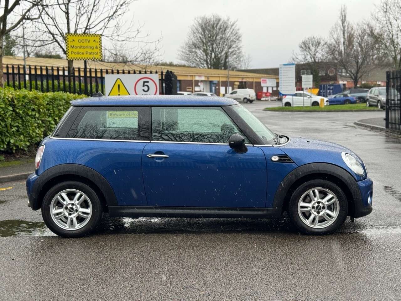 A 2012 MINI HATCH 1.6 One D Hatchback 3dr Diesel Manual Euro 5 (s/s) (90 ps) A 2012 MINI HATCH 1.6 One D Hatchback 3dr Diesel Manual Euro 5 (s/s) (90 ps)