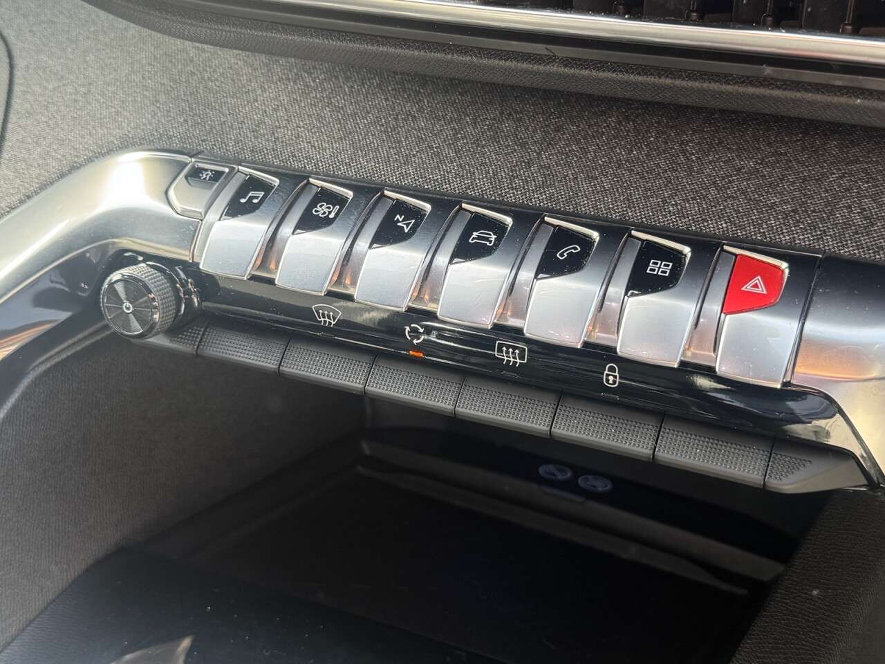 2018 PEUGEOT 3008 2018 PEUGEOT 3008