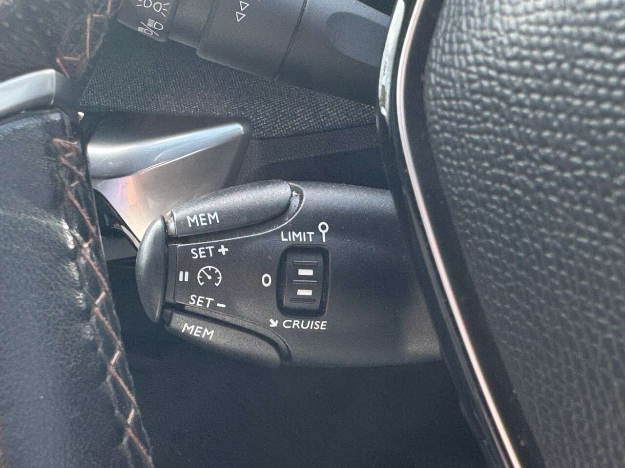 2018 PEUGEOT 3008 2018 PEUGEOT 3008