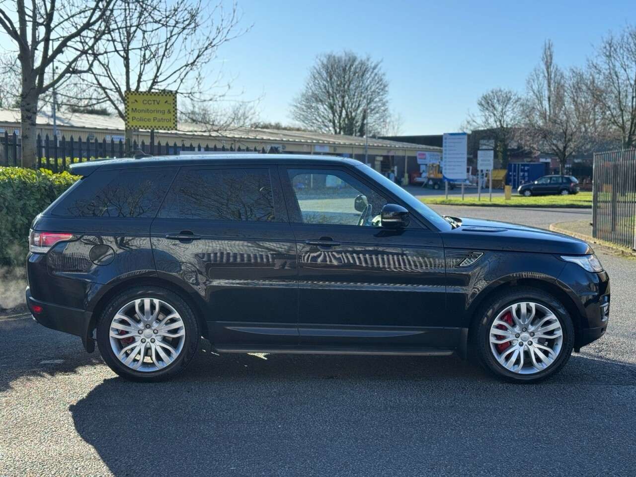 A 2015 LAND ROVER RANGE ROVER SPORT 3.0 SD V6 HSE Dynamic SUV 5dr Diesel Auto 4WD Euro 5 (s/s) (306 ps) A 2015 LAND ROVER RANGE ROVER SPORT 3.0 SD V6 HSE Dynamic SUV 5dr Diesel Auto 4WD Euro 5 (s/s) (306 ps)