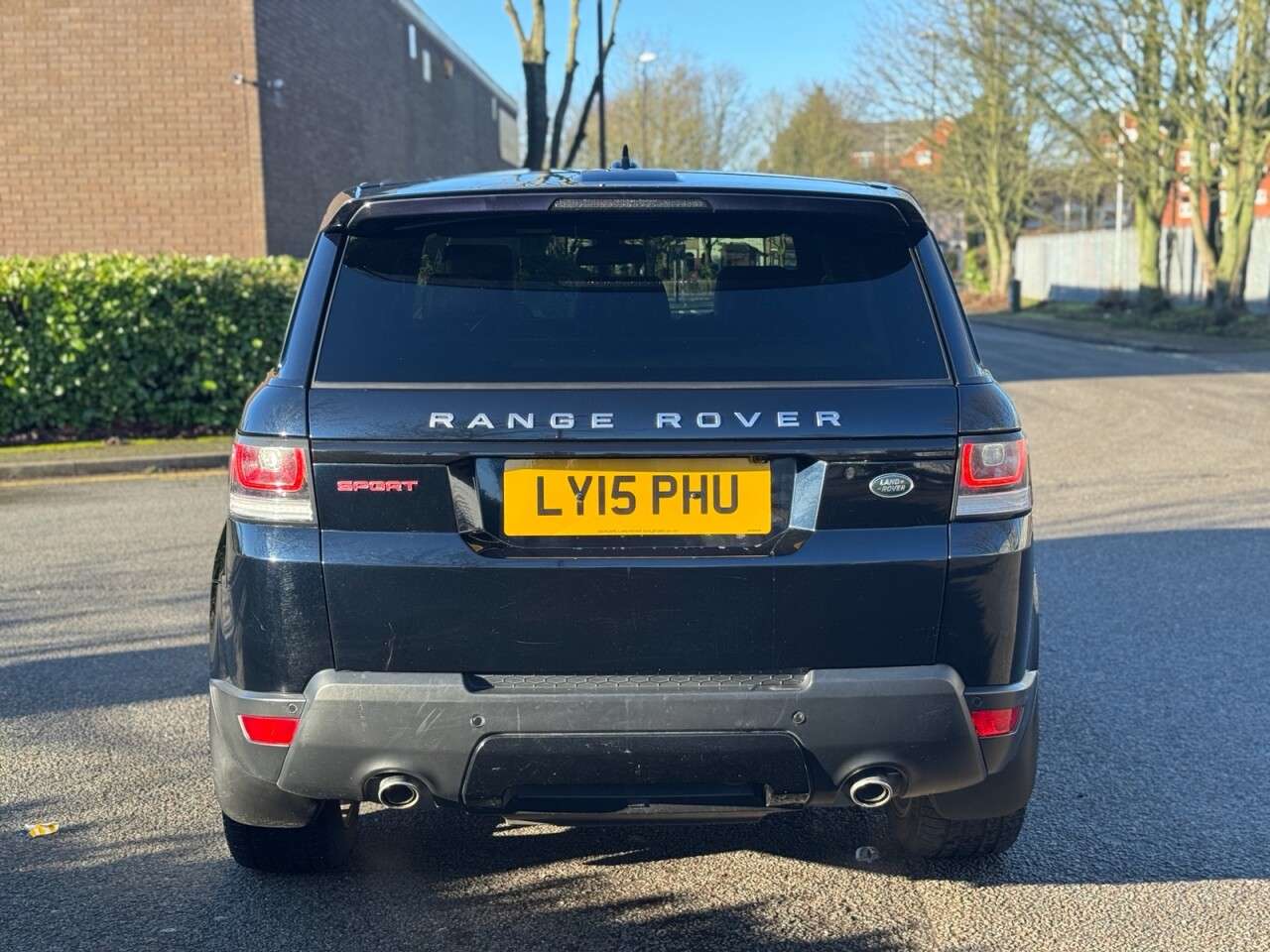 A 2015 LAND ROVER RANGE ROVER SPORT 3.0 SD V6 HSE Dynamic SUV 5dr Diesel Auto 4WD Euro 5 (s/s) (306 ps) A 2015 LAND ROVER RANGE ROVER SPORT 3.0 SD V6 HSE Dynamic SUV 5dr Diesel Auto 4WD Euro 5 (s/s) (306 ps)