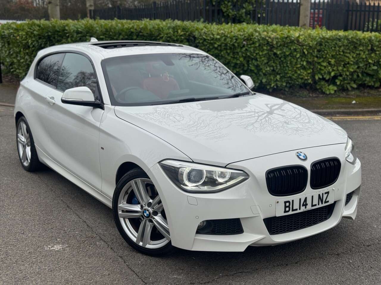 A 2014 BMW 1 SERIES 2.0 120d M Sport Hatchback 3dr Diesel Auto Euro 5 (s/s) (184 ps) A 2014 BMW 1 SERIES 2.0 120d M Sport Hatchback 3dr Diesel Auto Euro 5 (s/s) (184 ps)