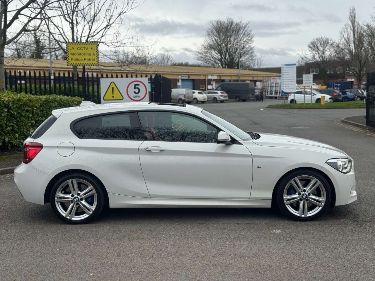 A 2014 BMW 1 SERIES 2.0 120d M Sport Hatchback 3dr Diesel Auto Euro 5 (s/s) (184 ps) A 2014 BMW 1 SERIES 2.0 120d M Sport Hatchback 3dr Diesel Auto Euro 5 (s/s) (184 ps)