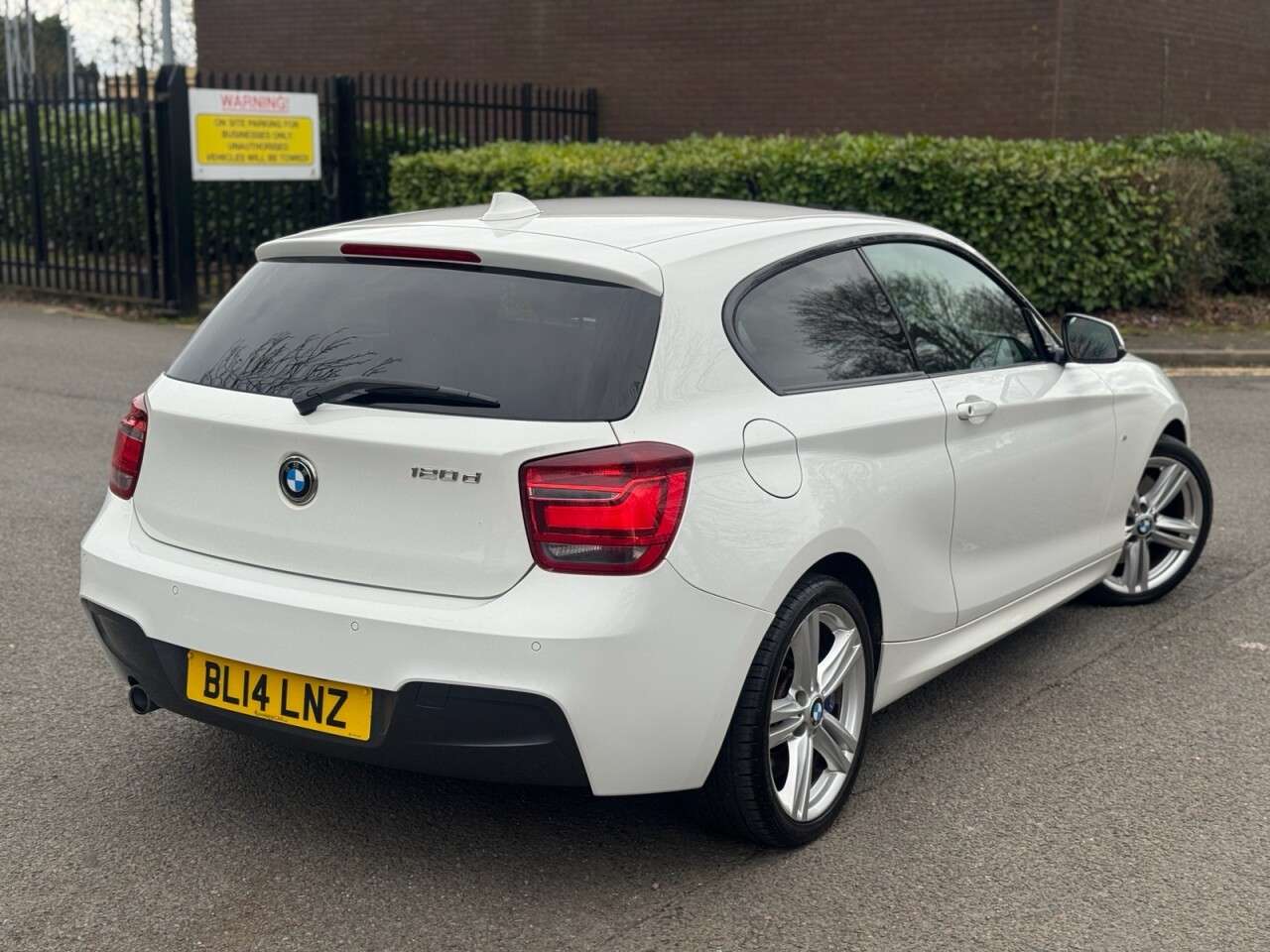 A 2014 BMW 1 SERIES 2.0 120d M Sport Hatchback 3dr Diesel Auto Euro 5 (s/s) (184 ps) A 2014 BMW 1 SERIES 2.0 120d M Sport Hatchback 3dr Diesel Auto Euro 5 (s/s) (184 ps)