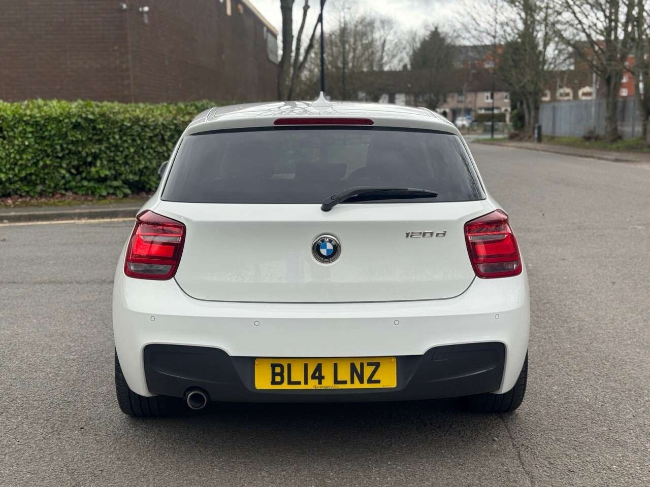 A 2014 BMW 1 SERIES 2.0 120d M Sport Hatchback 3dr Diesel Auto Euro 5 (s/s) (184 ps) A 2014 BMW 1 SERIES 2.0 120d M Sport Hatchback 3dr Diesel Auto Euro 5 (s/s) (184 ps)