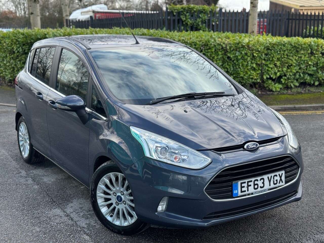A 2014 FORD B-MAX 1.0T EcoBoost Titanium MPV 5dr Petrol Manual Euro 5 (100 ps) A 2014 FORD B-MAX 1.0T EcoBoost Titanium MPV 5dr Petrol Manual Euro 5 (100 ps)