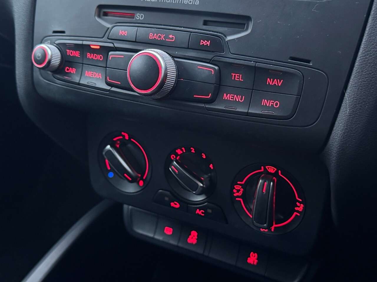 2014 AUDI A1 2014 AUDI A1