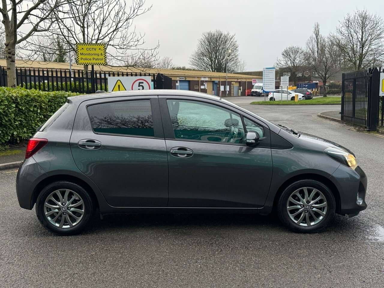 2016 TOYOTA YARIS 2016 TOYOTA YARIS