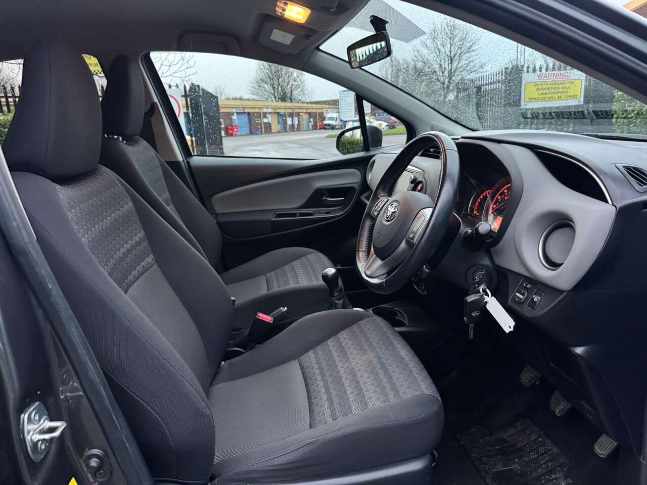 2016 TOYOTA YARIS 2016 TOYOTA YARIS