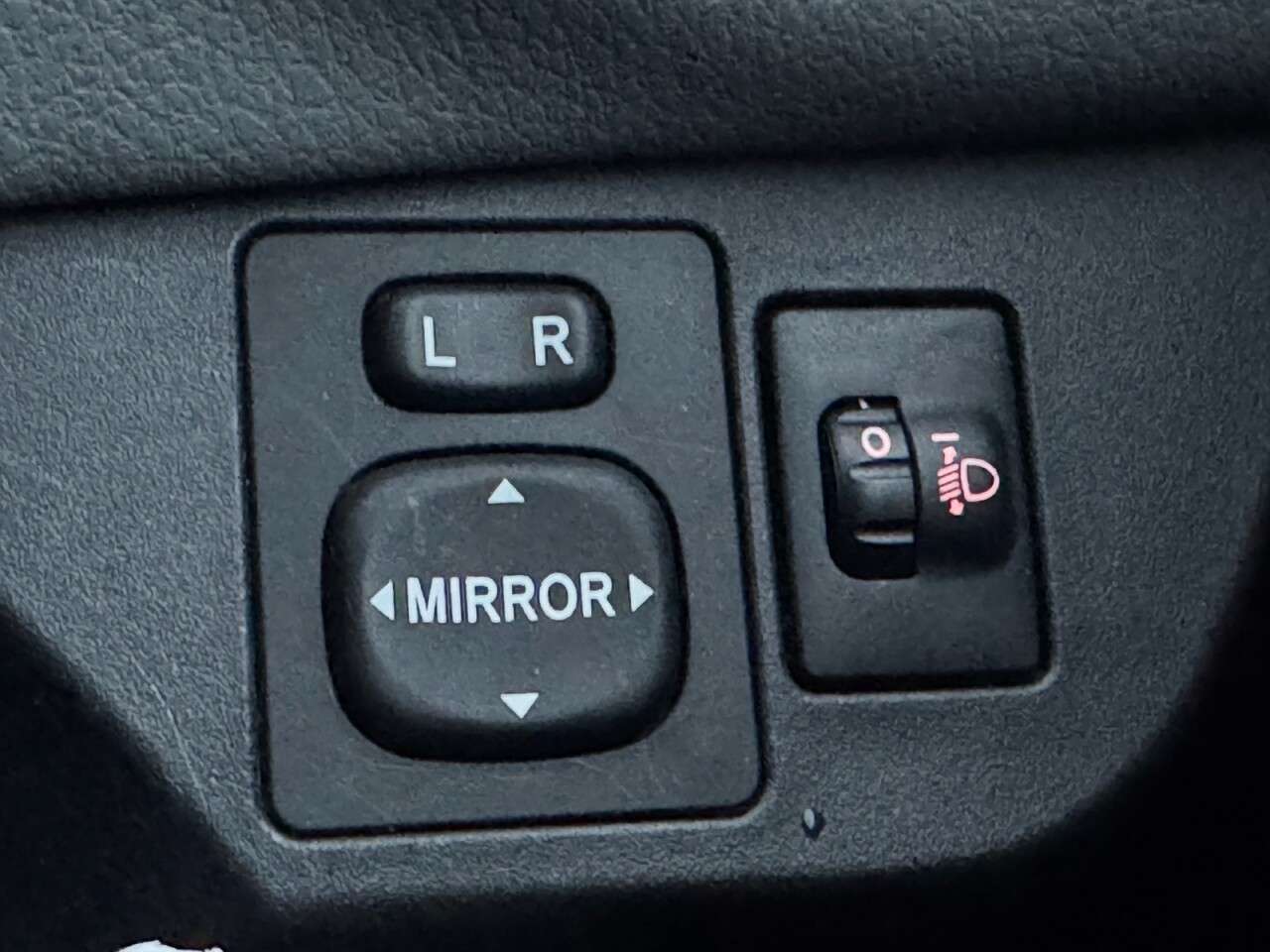 2016 TOYOTA YARIS 2016 TOYOTA YARIS