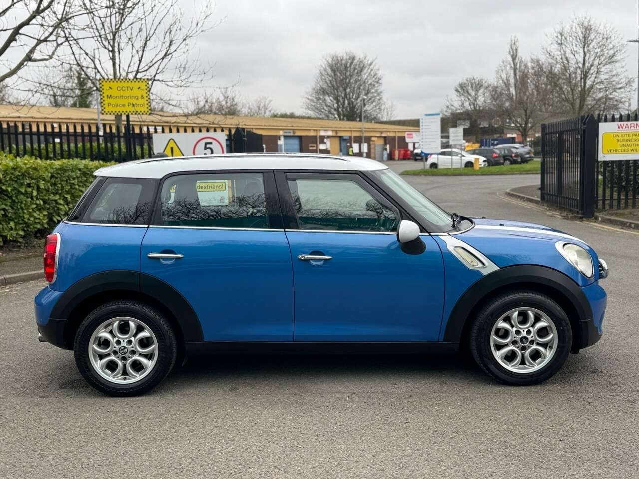 2010 MINI COUNTRYMAN 2010 MINI COUNTRYMAN