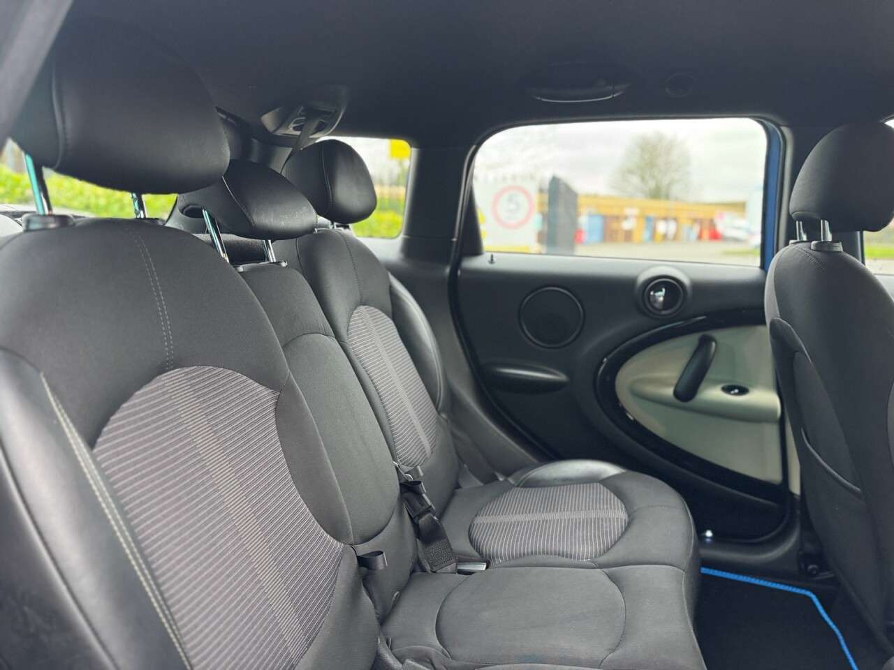 2010 MINI COUNTRYMAN 2010 MINI COUNTRYMAN