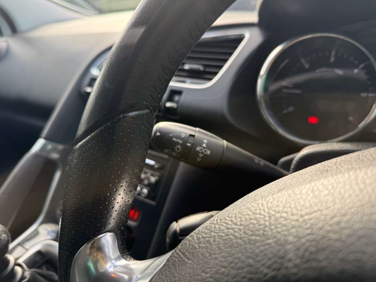 2015 PEUGEOT 3008 2015 PEUGEOT 3008