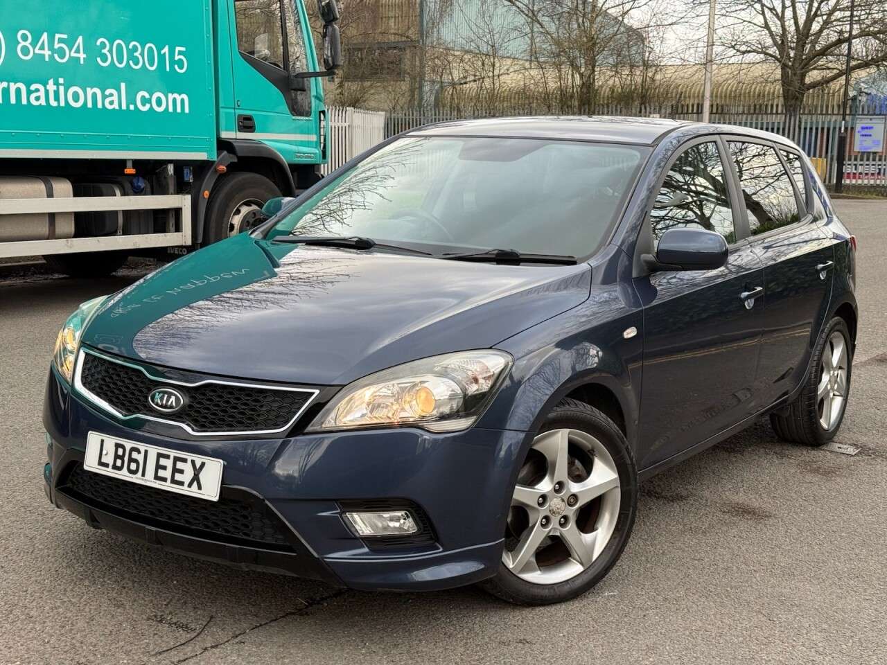A 2011 KIA CEED 1.6 3 Hatchback 5dr Petrol Manual Euro 5 (124 bhp) ULEZ+LOW MILES+SH+MOT A 2011 KIA CEED 1.6 3 Hatchback 5dr Petrol Manual Euro 5 (124 bhp) ULEZ+LOW MILES+SH+MOT