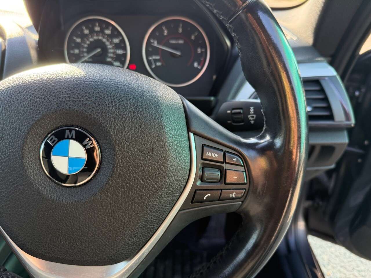 2012 BMW 1 SERIES 2012 BMW 1 SERIES