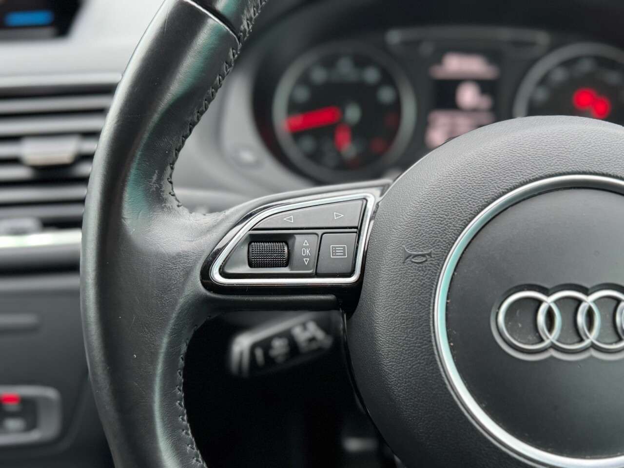 2015 AUDI Q3 2015 AUDI Q3