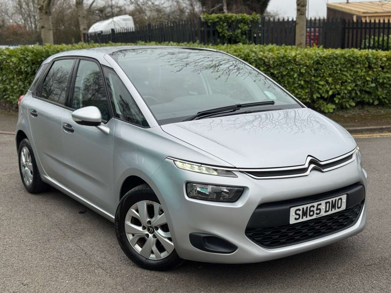 A 2015 CITROEN C4 PICASSO 1.6 BlueHDi VTR MPV 5dr Diesel Manual Euro 6 (s/s) (100 ps) A 2015 CITROEN C4 PICASSO 1.6 BlueHDi VTR MPV 5dr Diesel Manual Euro 6 (s/s) (100 ps)