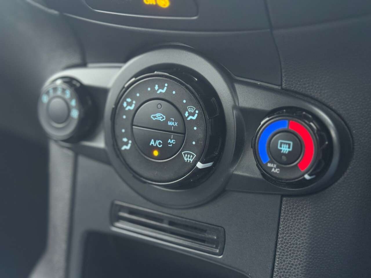 2015 FORD FIESTA 2015 FORD FIESTA