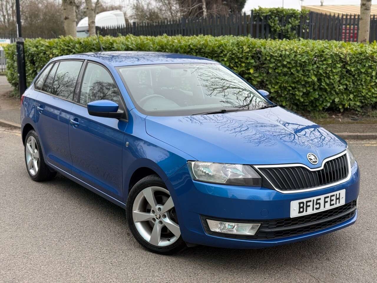 A 2015 SKODA RAPID SPACEBACK 1.6 TDI SE Tech Hatchback 5dr Diesel Manual Euro 5 (90 ps) ULEZ+NAV+2FRO+P A 2015 SKODA RAPID SPACEBACK 1.6 TDI SE Tech Hatchback 5dr Diesel Manual Euro 5 (90 ps) ULEZ+NAV+2FRO+P