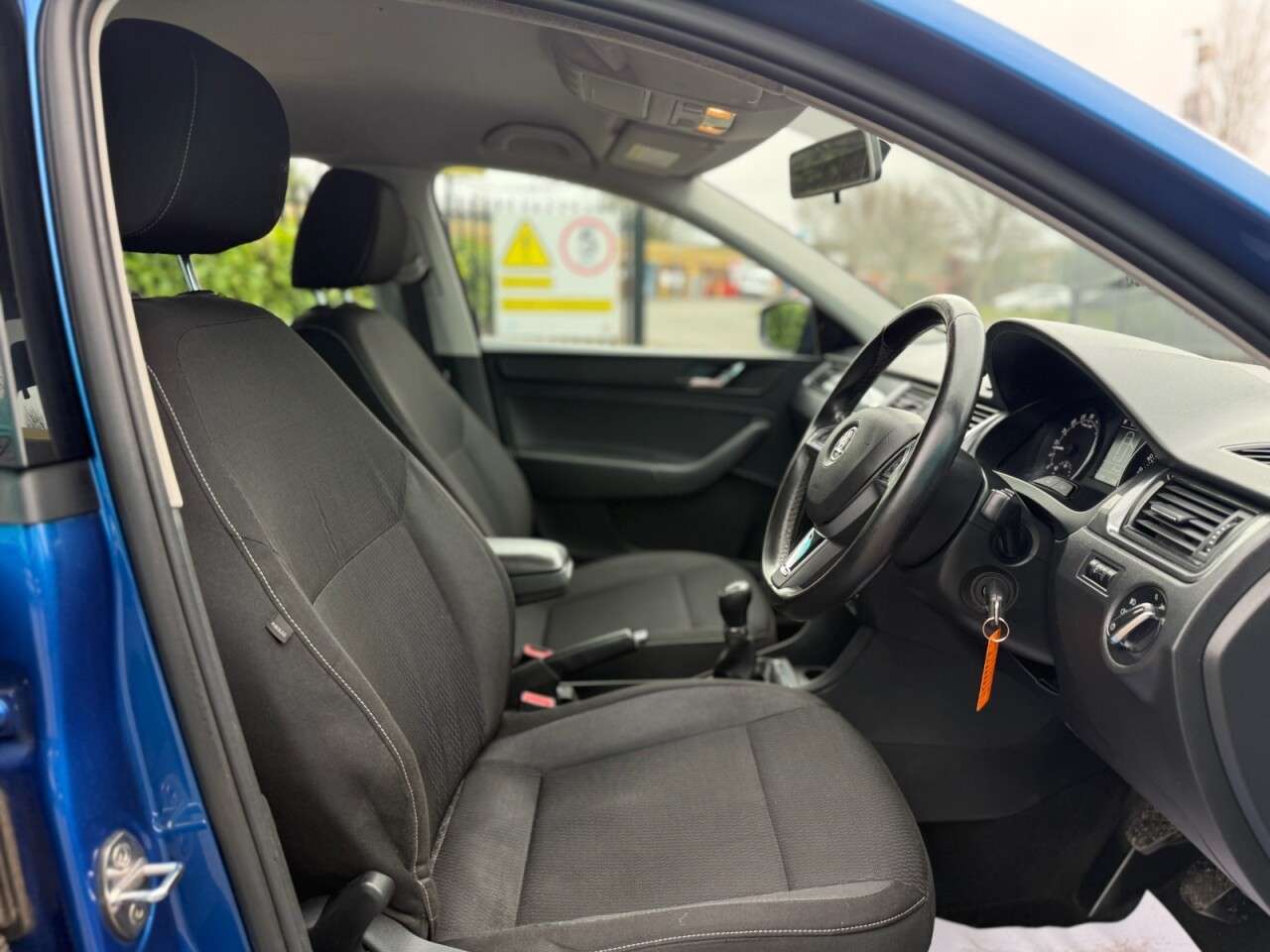 2015 SKODA RAPID SPACEBACK 2015 SKODA RAPID SPACEBACK