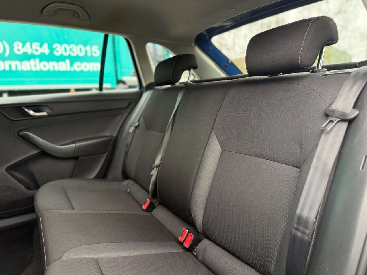 2015 SKODA RAPID SPACEBACK 2015 SKODA RAPID SPACEBACK