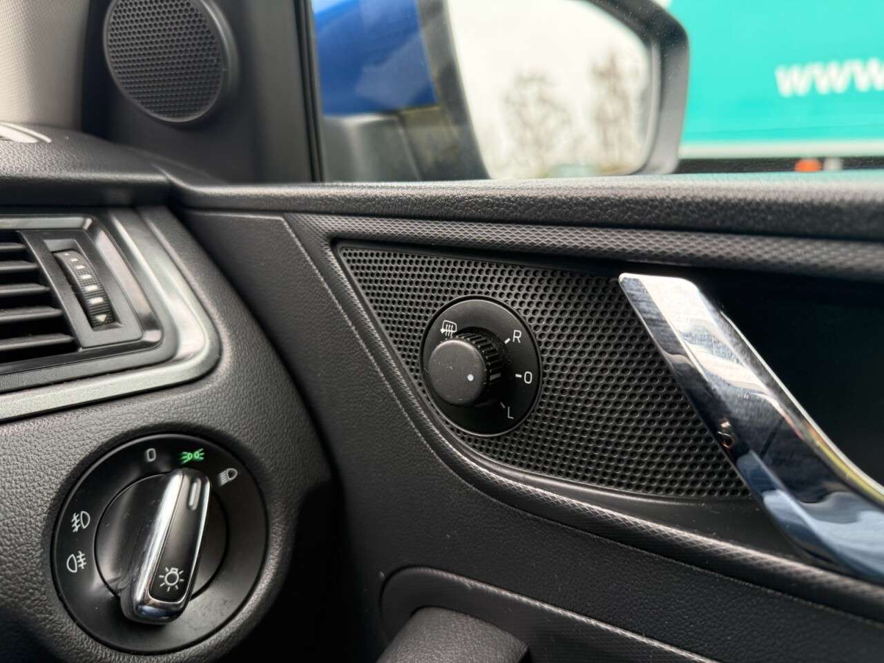 2015 SKODA RAPID SPACEBACK 2015 SKODA RAPID SPACEBACK