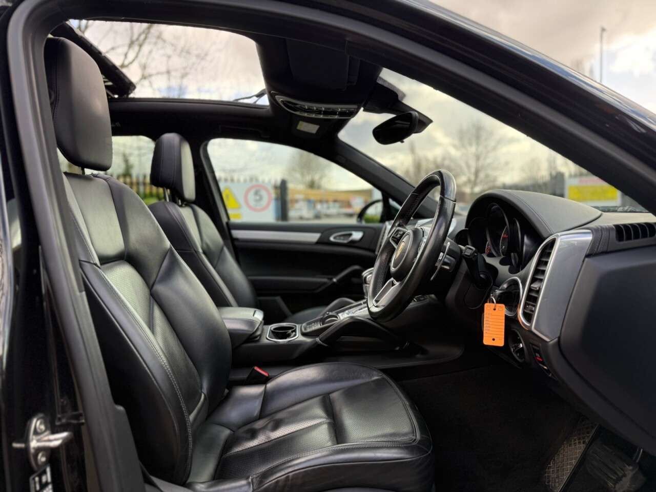 2015 PORSCHE CAYENNE 2015 PORSCHE CAYENNE