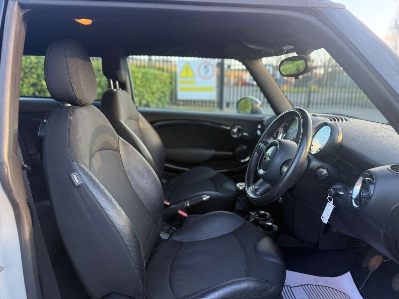 2011 MINI HATCH 2011 MINI HATCH