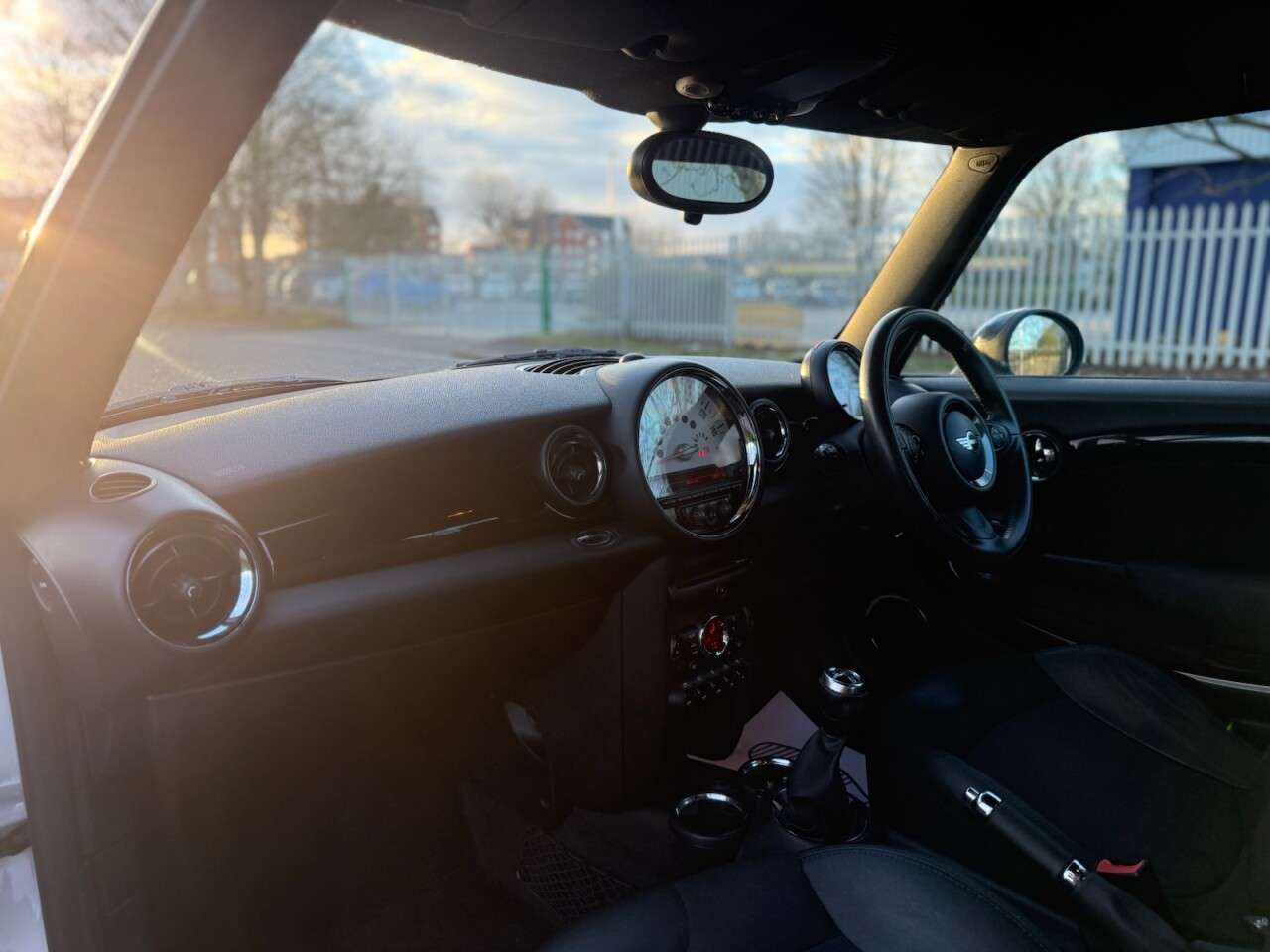 2011 MINI HATCH 2011 MINI HATCH