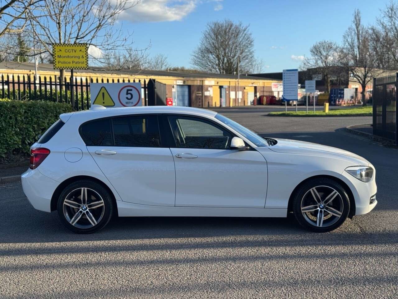 A 2013 BMW 1 SERIES 2.0 116d Sport Hatchback 5dr Diesel Manual Euro 5 (s/s) (116 ps) STUNNING+S A 2013 BMW 1 SERIES 2.0 116d Sport Hatchback 5dr Diesel Manual Euro 5 (s/s) (116 ps) STUNNING+S