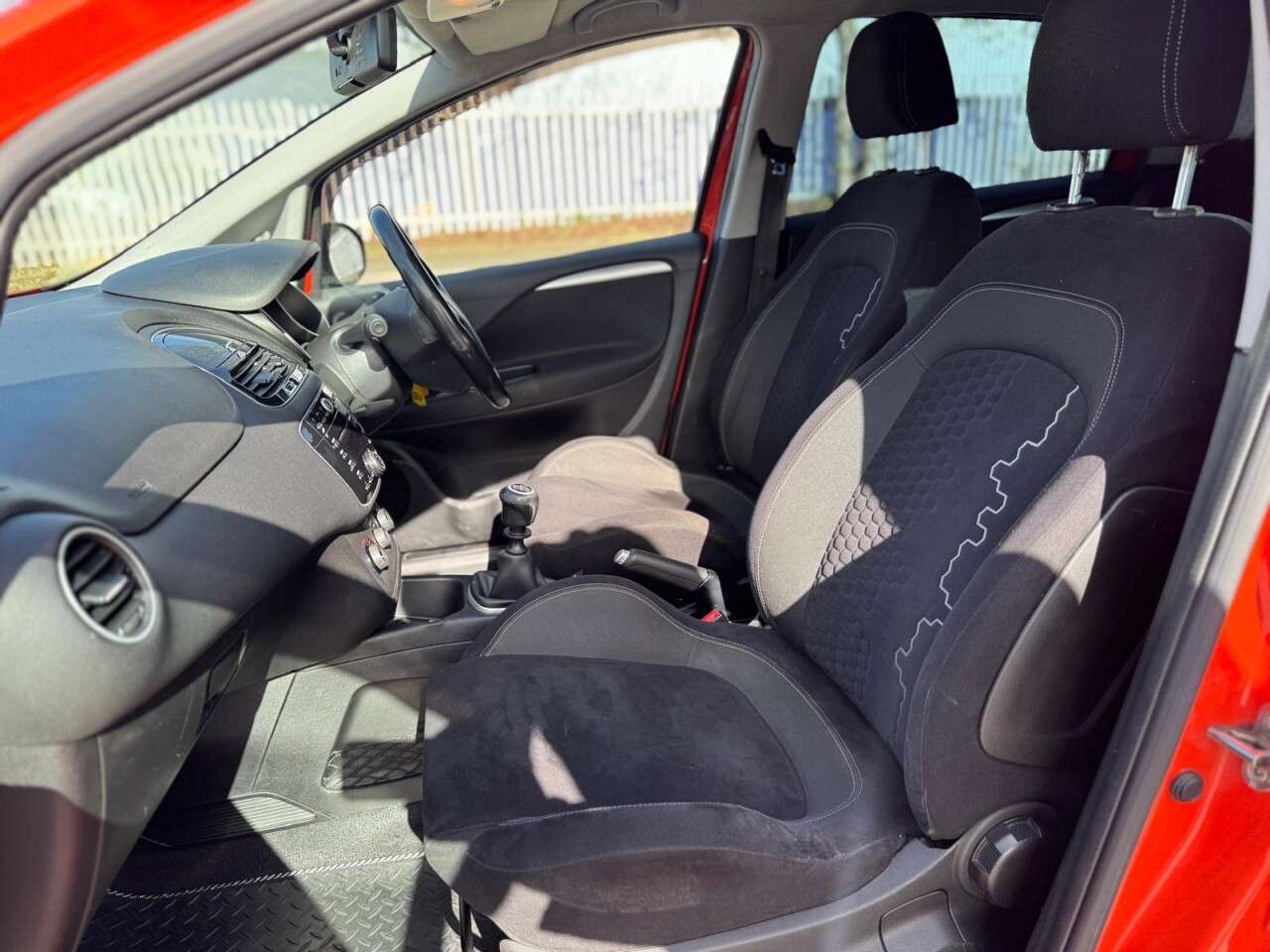 2014 FIAT PUNTO 2014 FIAT PUNTO