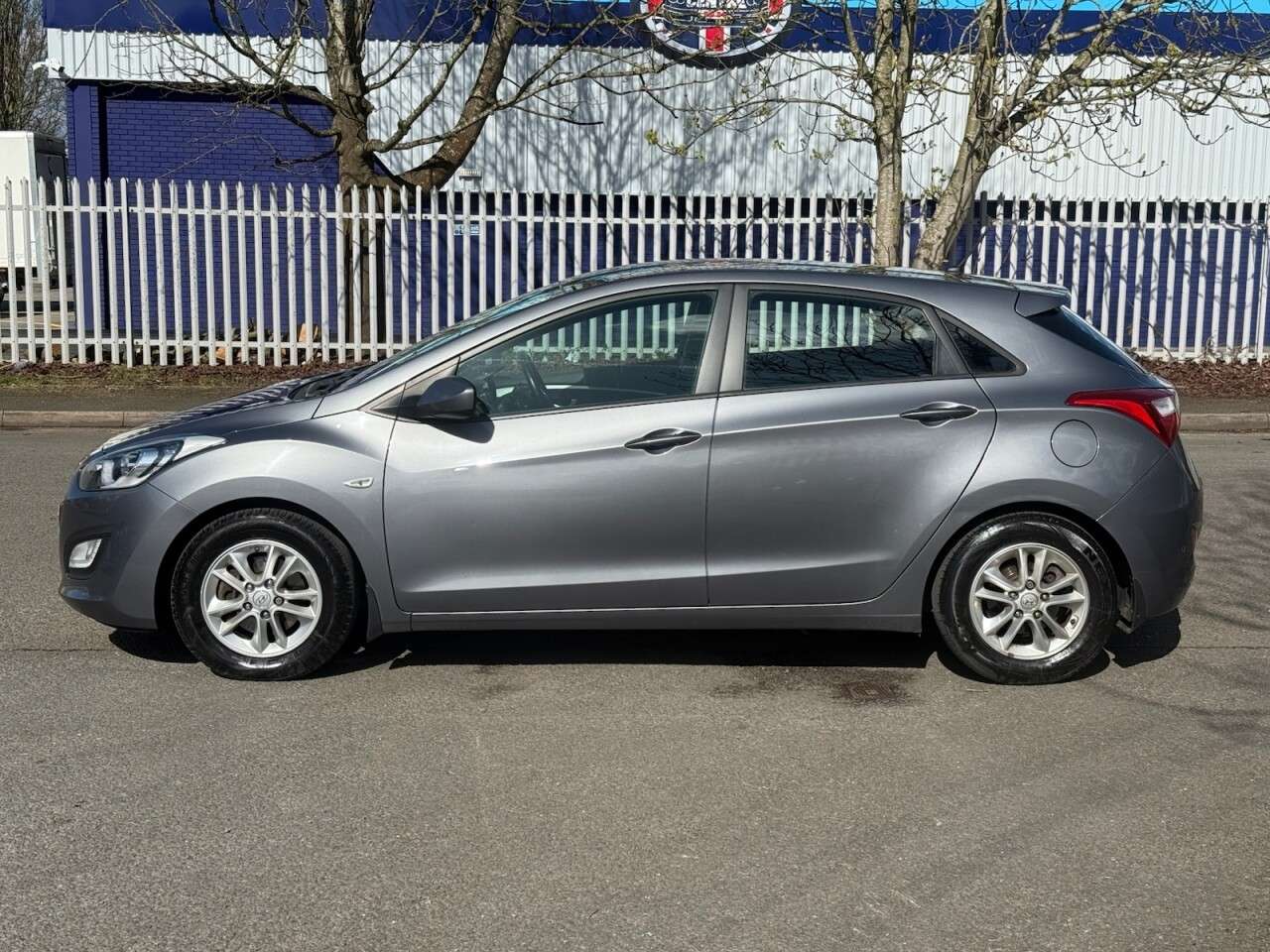 A 2015 HYUNDAI I30 1.4 Active Hatchback 5dr Petrol Manual Euro 5 (100 ps) ULEZ+2FRO+SH+MOT+2 K A 2015 HYUNDAI I30 1.4 Active Hatchback 5dr Petrol Manual Euro 5 (100 ps) ULEZ+2FRO+SH+MOT+2 K