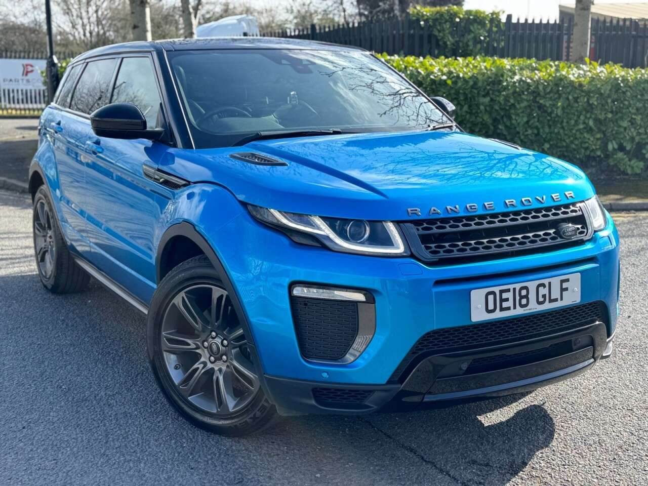 A 2018 LAND ROVER RANGE ROVER EVOQUE 2.0 TD4 Landmark SUV 5dr Diesel Auto 4WD Euro 6 (s/s) (180 ps) A 2018 LAND ROVER RANGE ROVER EVOQUE 2.0 TD4 Landmark SUV 5dr Diesel Auto 4WD Euro 6 (s/s) (180 ps)