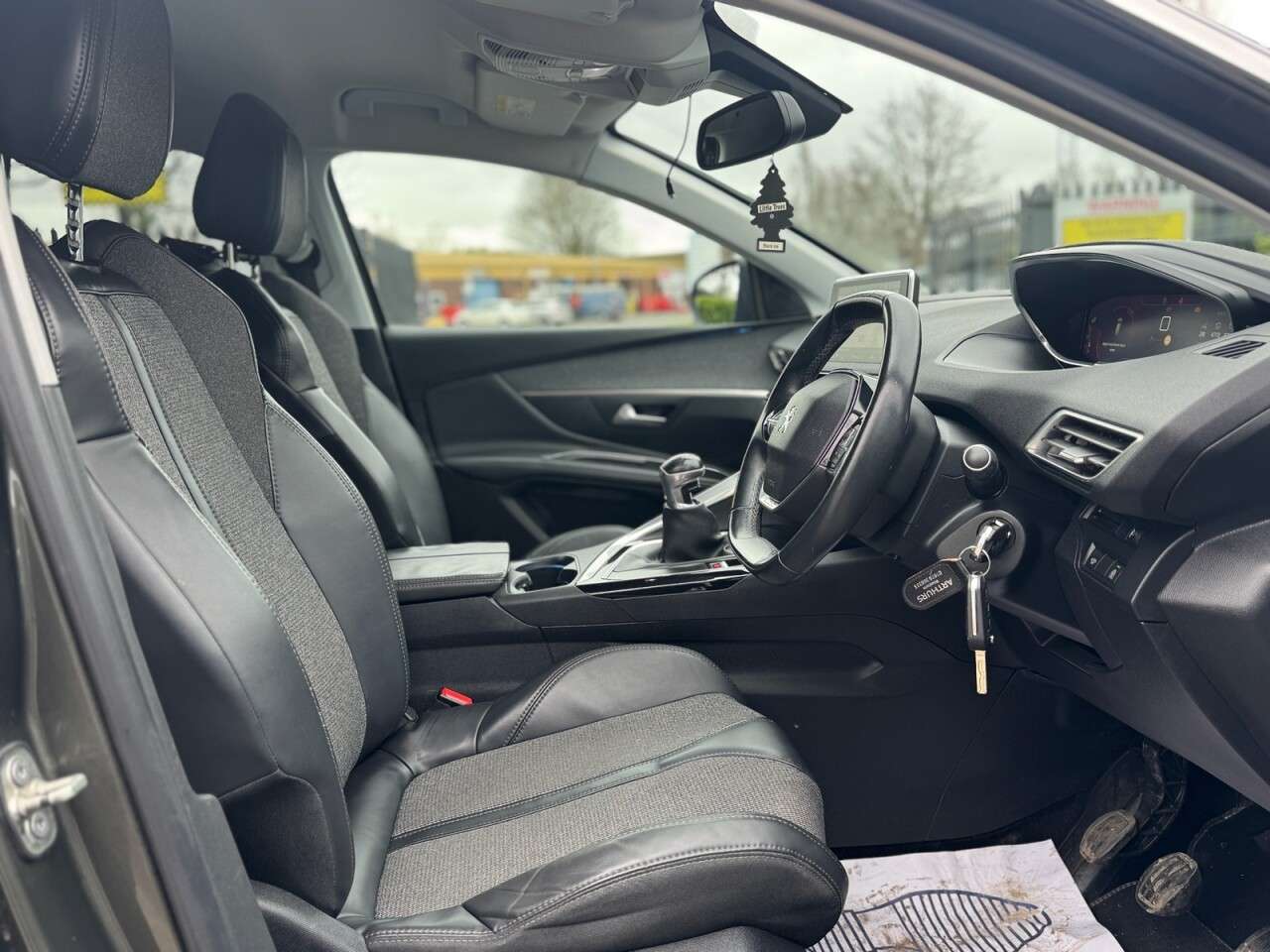 2017 PEUGEOT 3008 2017 PEUGEOT 3008