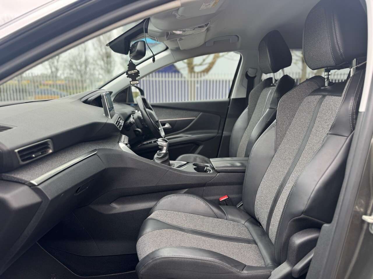 2017 PEUGEOT 3008 2017 PEUGEOT 3008