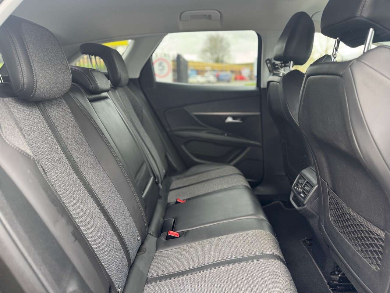 2017 PEUGEOT 3008 2017 PEUGEOT 3008