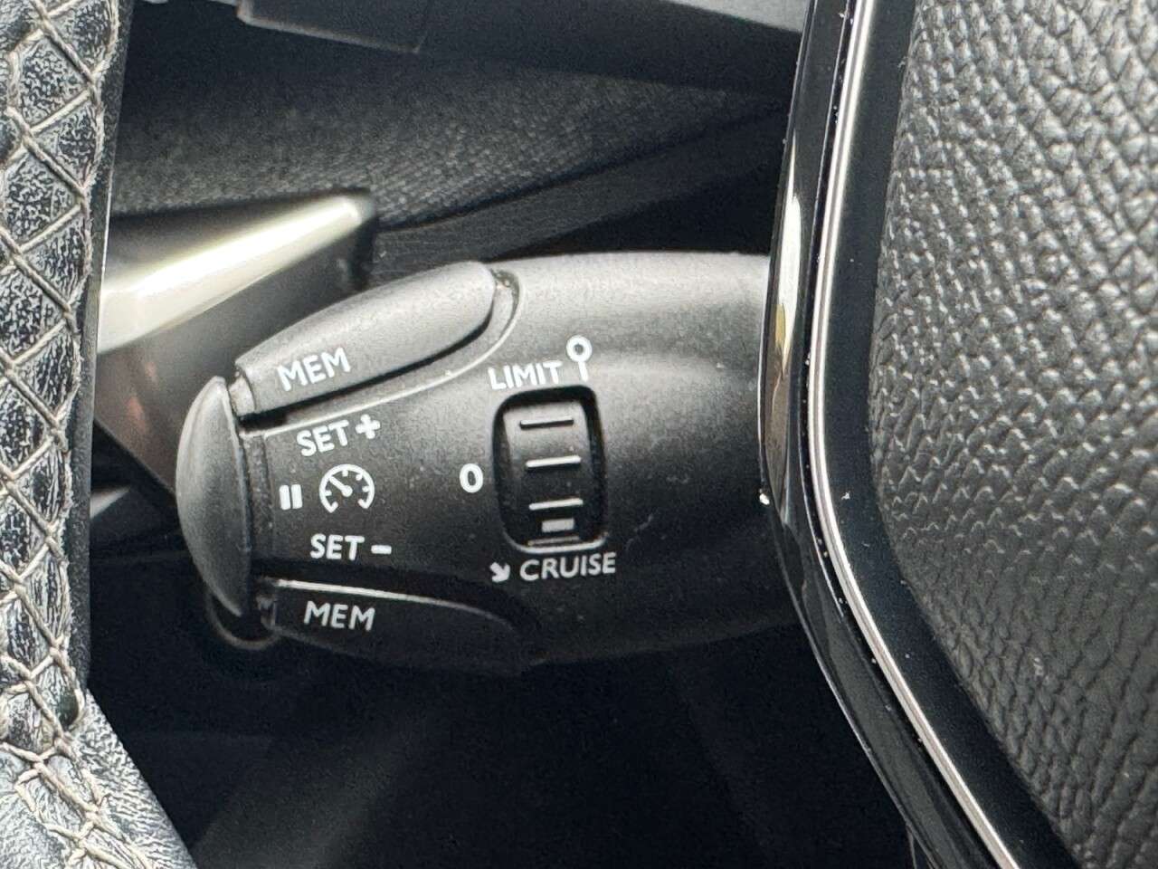 2017 PEUGEOT 3008 2017 PEUGEOT 3008