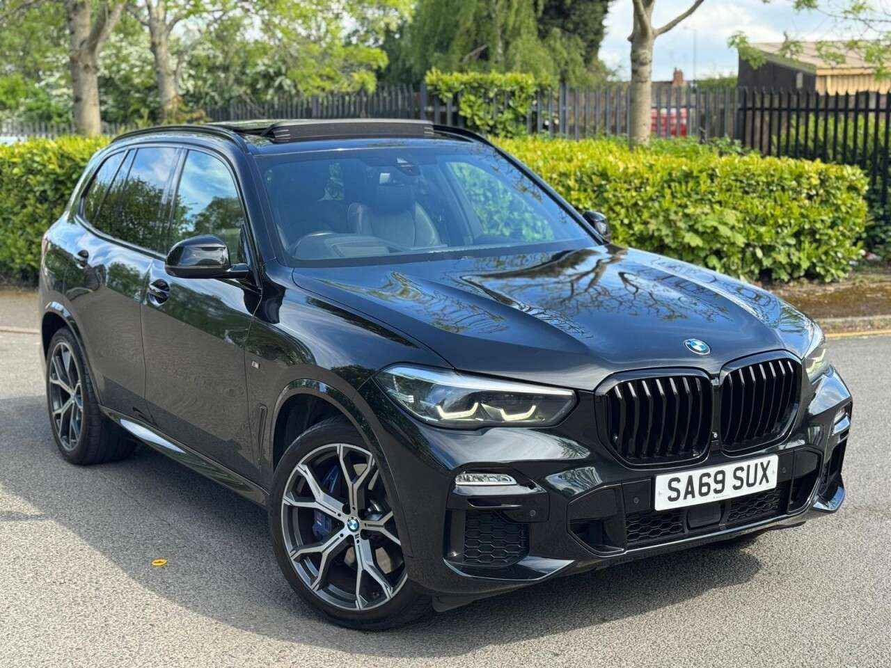 A 2019 BMW X5 3.0 30d M Sport SUV 5dr Diesel Auto xDrive Euro 6 (s/s) (265 ps) A 2019 BMW X5 3.0 30d M Sport SUV 5dr Diesel Auto xDrive Euro 6 (s/s) (265 ps)