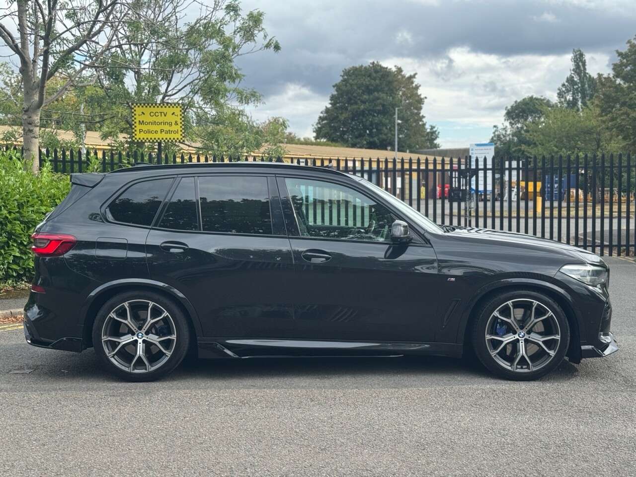 A 2019 BMW X5 3.0 30d M Sport SUV 5dr Diesel Auto xDrive Euro 6 (s/s) (265 ps) A 2019 BMW X5 3.0 30d M Sport SUV 5dr Diesel Auto xDrive Euro 6 (s/s) (265 ps)