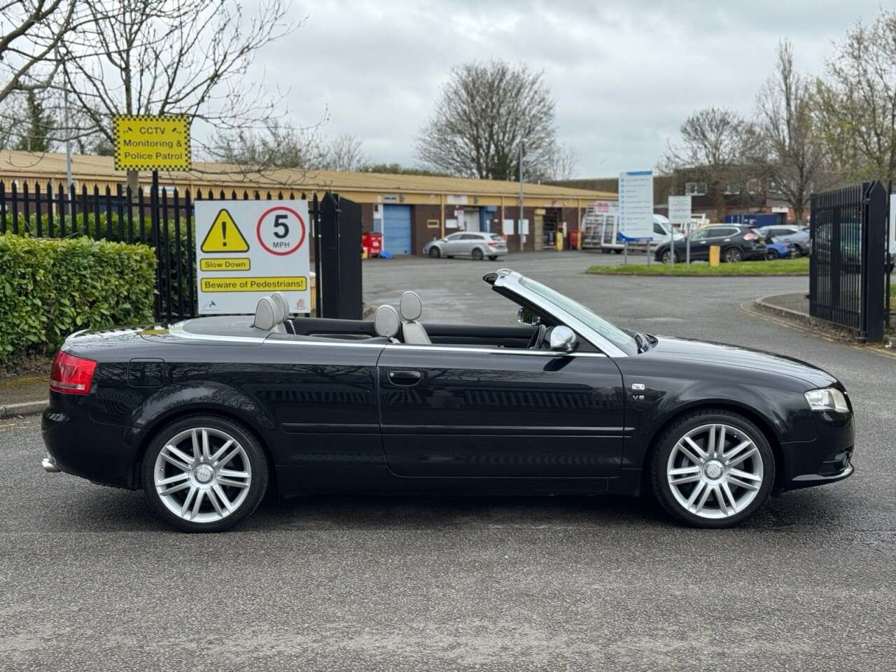 A 2007 AUDI S4 CABRIOLET 4.2 Convertible 2dr Petrol Tiptronic quattro (302 g/km, 339 bhp) A 2007 AUDI S4 CABRIOLET 4.2 Convertible 2dr Petrol Tiptronic quattro (302 g/km, 339 bhp)