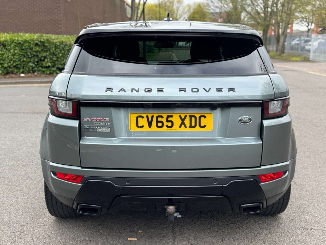 A 2015 LAND ROVER RANGE ROVER EVOQUE 2.0 TD4 HSE Dynamic SUV 5dr Diesel Manual 4WD Euro 6 (s/s) (180 ps) A 2015 LAND ROVER RANGE ROVER EVOQUE 2.0 TD4 HSE Dynamic SUV 5dr Diesel Manual 4WD Euro 6 (s/s) (180 ps)
