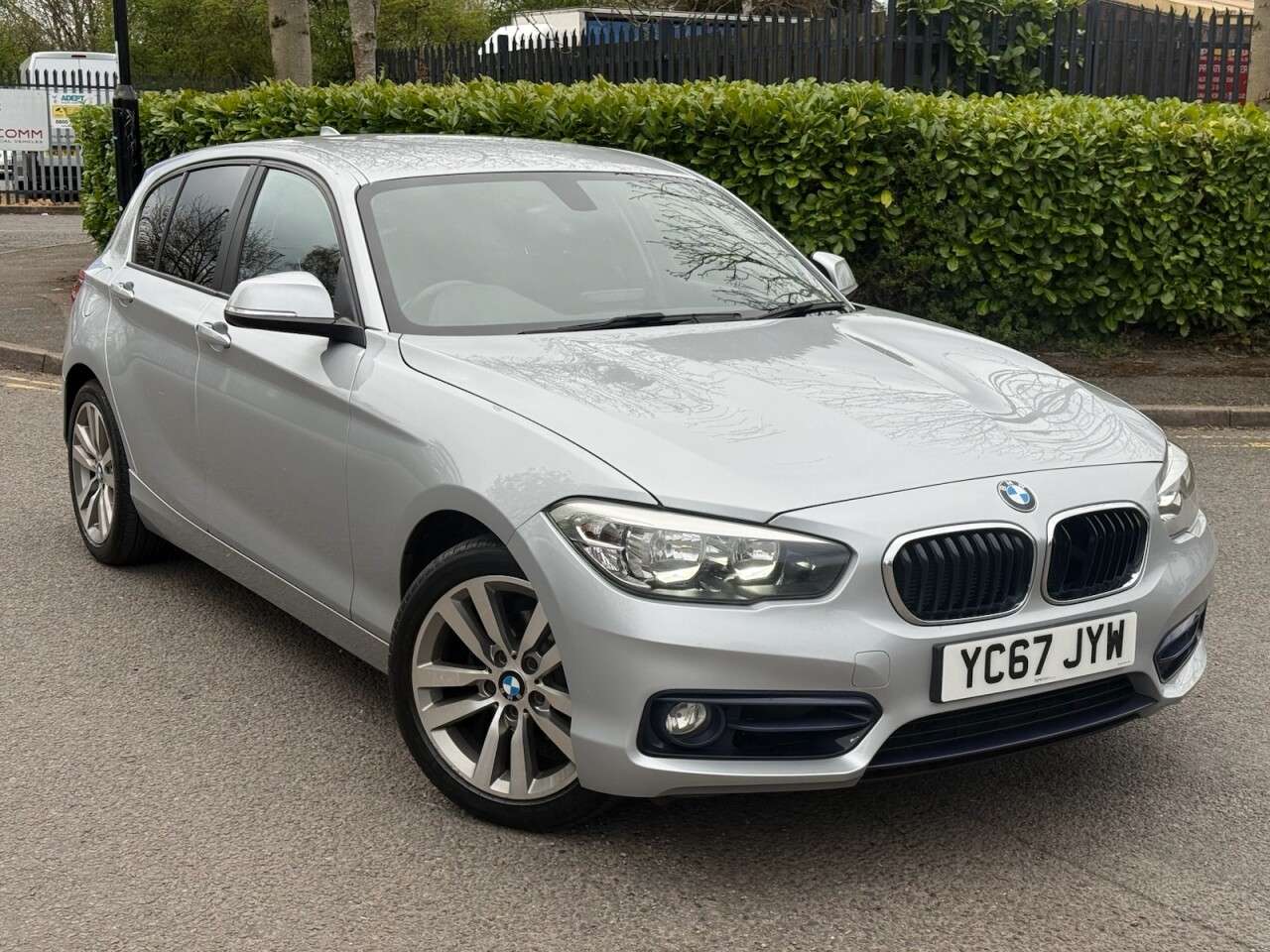 A 2017 BMW 1 SERIES 1.5 118i Sport Hatchback 5dr Petrol Auto Euro 6 (s/s) (136 ps) A 2017 BMW 1 SERIES 1.5 118i Sport Hatchback 5dr Petrol Auto Euro 6 (s/s) (136 ps)