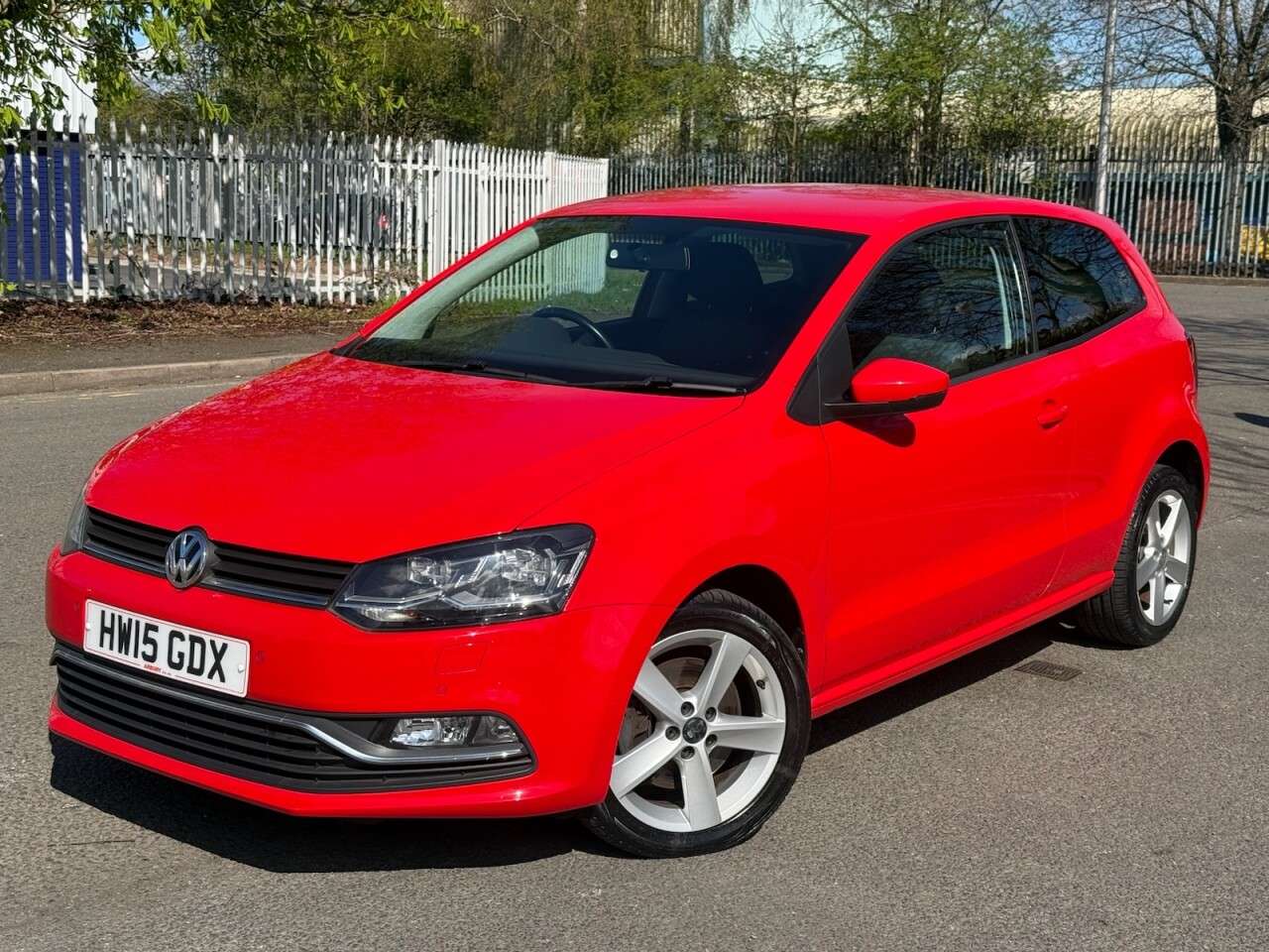 A 2015 VOLKSWAGEN POLO 1.2 TSI BlueMotion Tech SEL Hatchback 3dr Petrol Manual Euro 6 (s/s) (110 p A 2015 VOLKSWAGEN POLO 1.2 TSI BlueMotion Tech SEL Hatchback 3dr Petrol Manual Euro 6 (s/s) (110 p