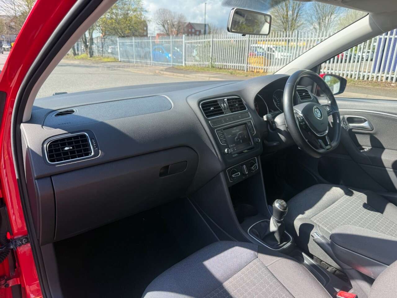 2015 VOLKSWAGEN POLO 2015 VOLKSWAGEN POLO