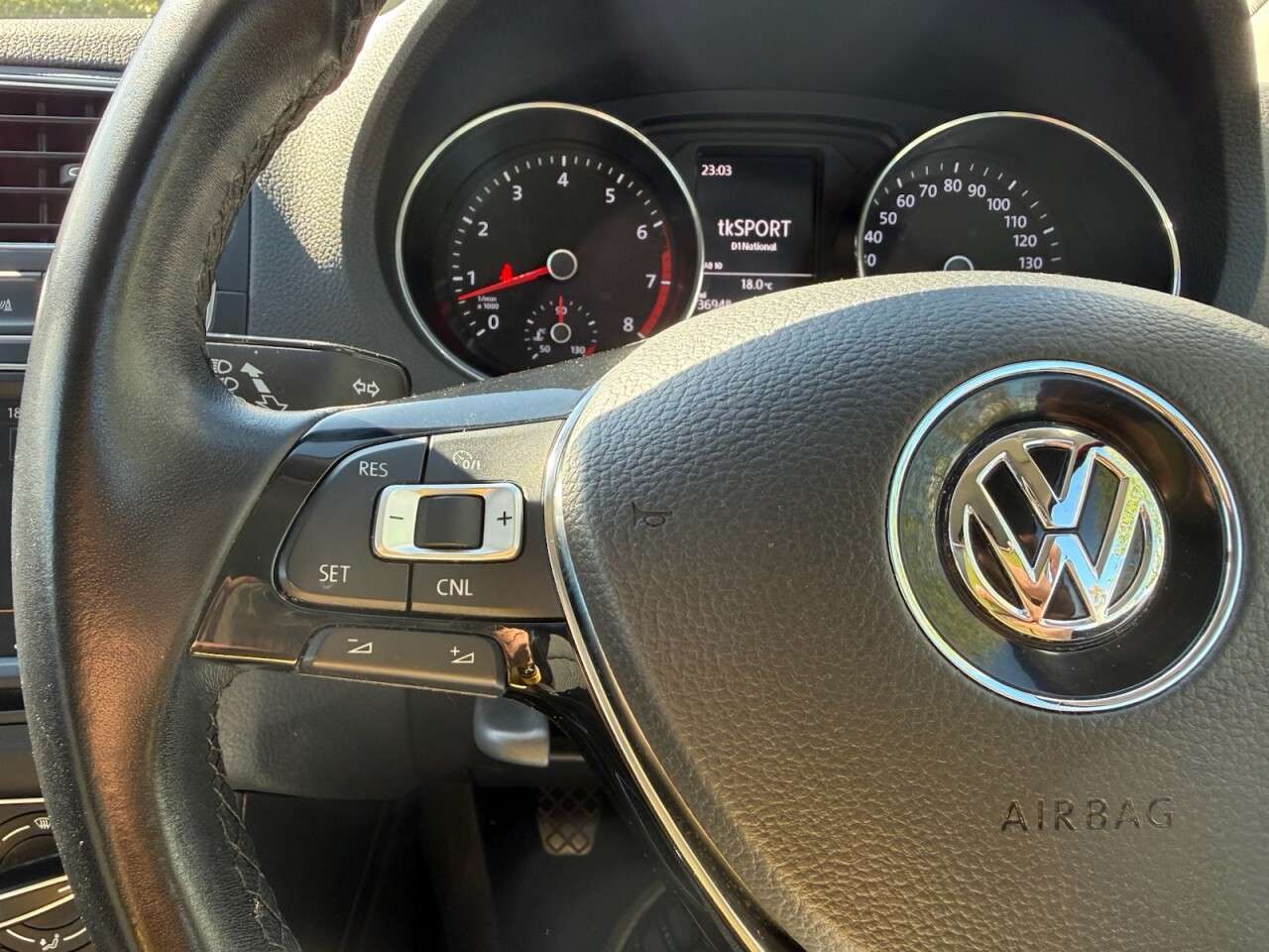 2015 VOLKSWAGEN POLO 2015 VOLKSWAGEN POLO
