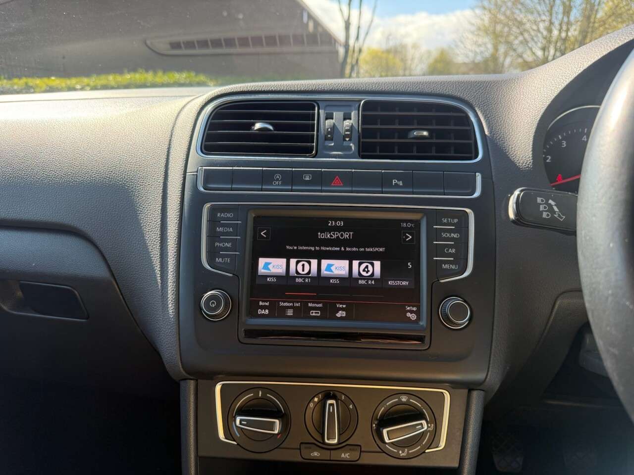 2015 VOLKSWAGEN POLO 2015 VOLKSWAGEN POLO